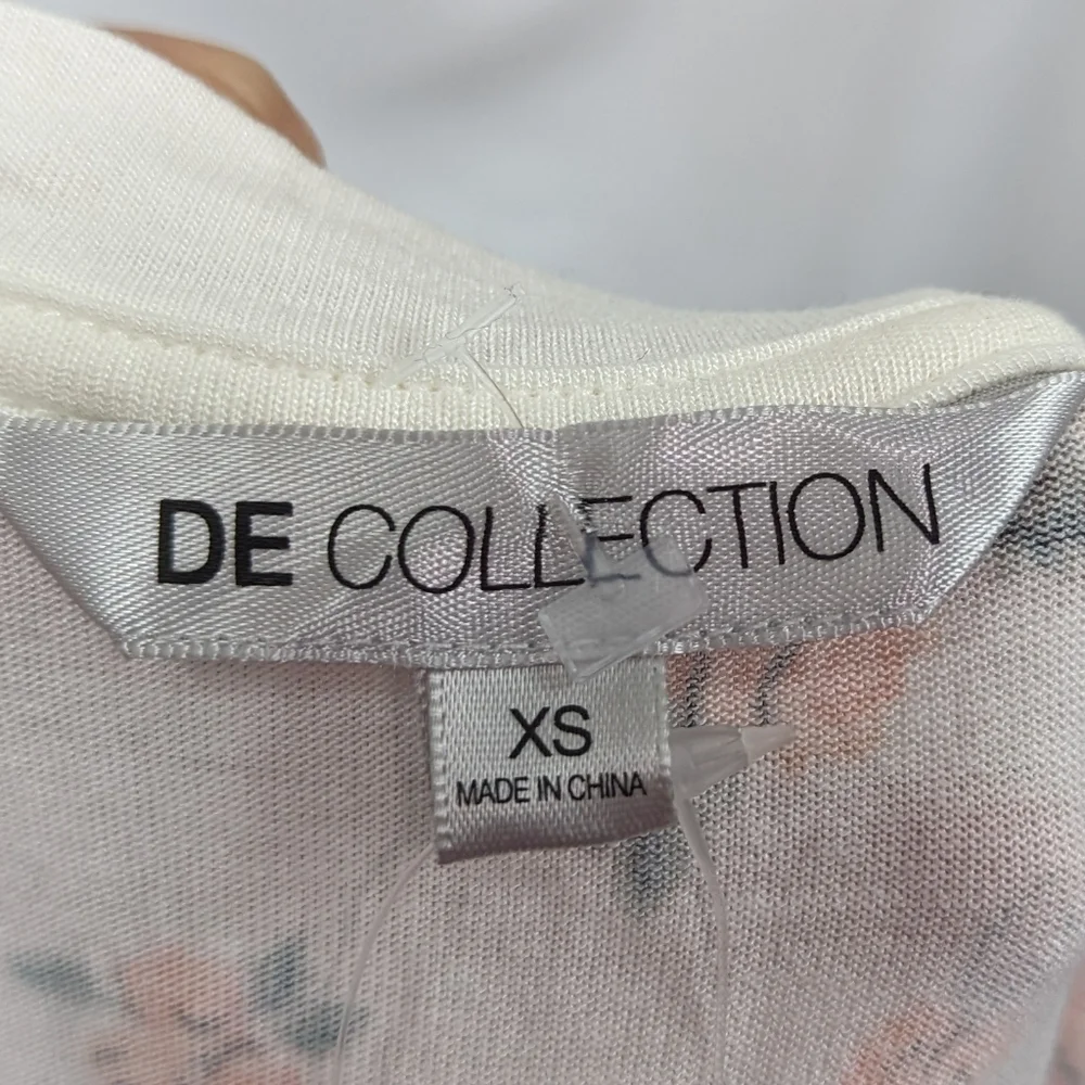 DE Collection NWT Ball Game Rose Blossoms Tee Sz XS